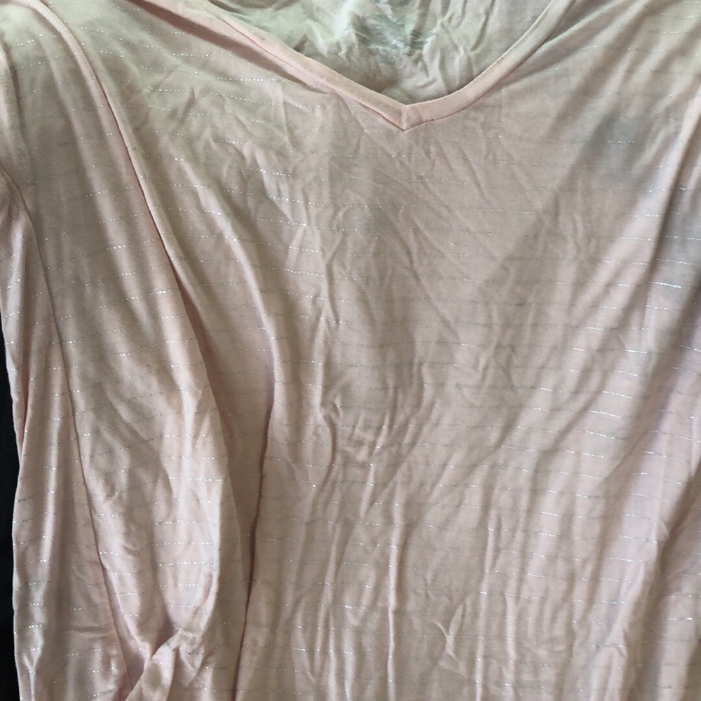 Tops - Picture 3 of 8